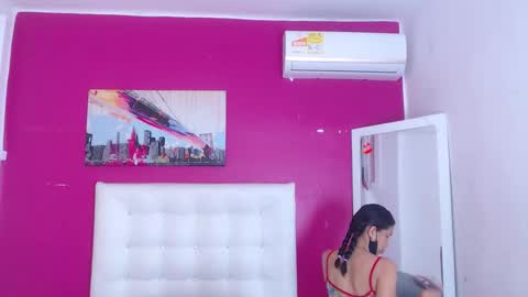 Snapshot of nextdoor_fantasy chatting on February 4, 2026, 3:23 am nextdoor_fantasy online show from February 4, 2026, 3:23 am