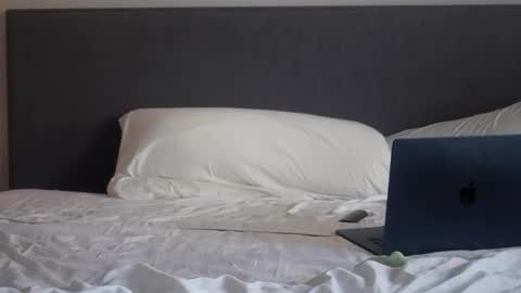 Snapshot of nextdoorcock chatting on February 9, 2025, 8:44 am Guy online show from February 9, 2025, 8:44 am