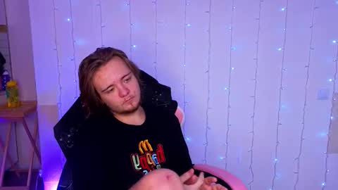 nexxxusme online show from February 6, 2026, 1:32 am