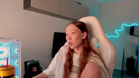 Mina online show from March 27, 2026, 7:14 am