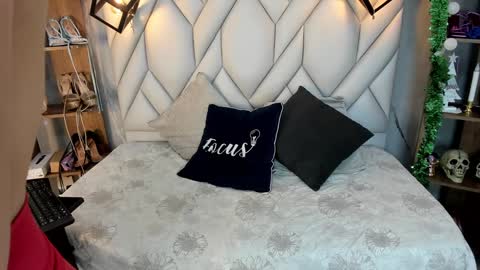Milena online show from January 10, 2025, 1:31 pm
