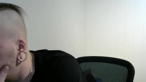 Snapshot of nezvers chatting on February 14, 2025, 9:21 pm YouPick online show from February 14, 2025, 9:21 pm