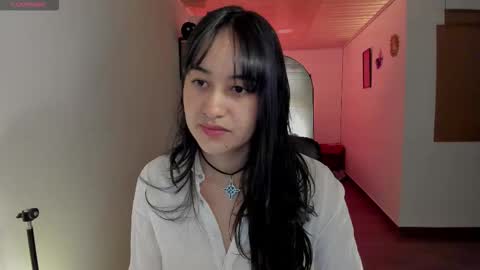 Nia online show from March 13, 2026, 2:23 pm