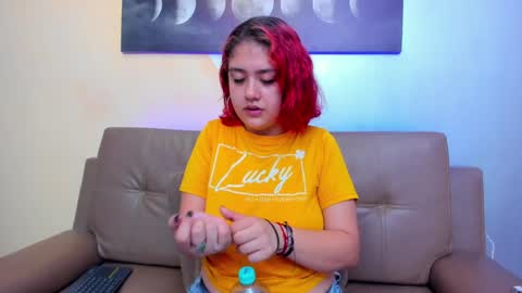 Estefani  online show from February 1, 2025, 11:43 am