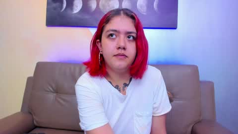 Estefani  online show from February 3, 2025, 11:53 am