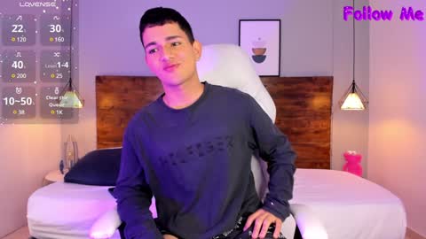 Snapshot of niall_falcon chatting on February 6, 2025, 6:24 pm Niall online show from February 6, 2025, 6:24 pm