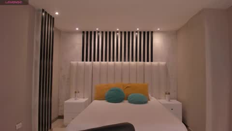 Snapshot of niasalvatore chatting on September 11, 2025, 7:25 pm Call me Nia online show from September 11, 2025, 7:25 pm