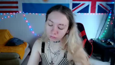 nica_kawaii online show from March 13, 2026, 6:09 am