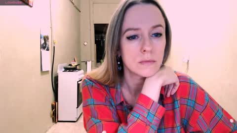 Kathrine online show from May 31, 2026, 2:35 pm