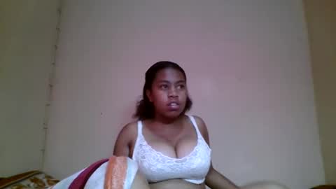 nicelly01 online show from May 20, 2026, 6:52 am