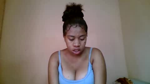 Snapshot of nicelly01 chatting on June 2, 2026, 6:37 am nicelly01 online show from June 2, 2026, 6:37 am