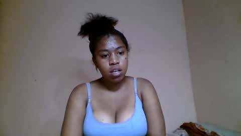 Snapshot of nicelly01 chatting on June 2, 2026, 6:43 pm nicelly01 online show from June 2, 2026, 6:43 pm