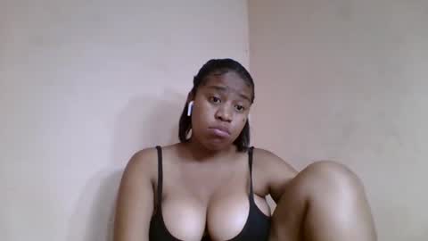 Snapshot of nicelly01 chatting on June 11, 2026, 6:50 pm nicelly01 online show from June 11, 2026, 6:50 pm