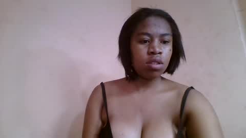 Snapshot of nicelly01 chatting on June 13, 2026, 6:00 am nicelly01 online show from June 13, 2026, 6:00 am