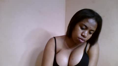 Snapshot of nicelly01 chatting on June 25, 2026, 5:50 pm nicelly01 online show from June 25, 2026, 5:50 pm