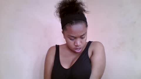 Snapshot of nicelly01 chatting on July 3, 2026, 7:26 am nicelly01 online show from July 3, 2026, 7:26 am
