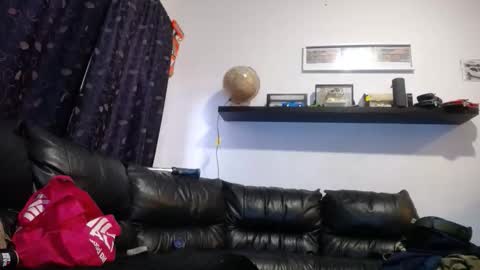 Snapshot of niceonebrov chatting on March 28, 2026, 7:08 am niceonebrov online show from March 28, 2026, 7:08 am