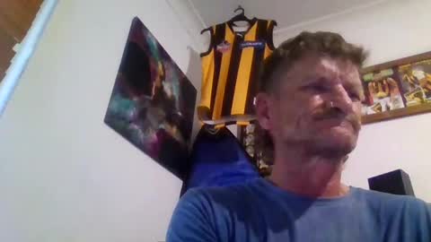 Snapshot of niceozziecockxxx chatting on April 17, 2026, 8:28 am Sexiishaine online show from April 17, 2026, 8:28 am