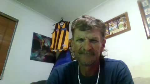 Snapshot of niceozziecockxxx chatting on April 26, 2026, 7:55 pm Sexiishaine online show from April 26, 2026, 7:55 pm
