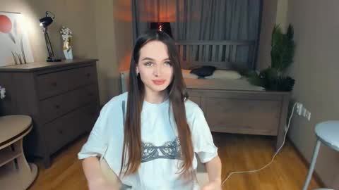 Nicole online show from January 5, 2026, 7:17 pm