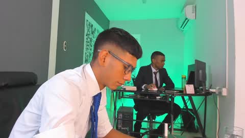 Snapshot of nick_collins20 chatting on January 30, 2025, 10:19 pm Nick online show from January 30, 2025, 10:19 pm