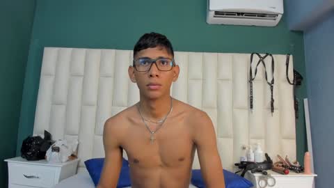 Snapshot of nick_collins20 chatting on February 7, 2025, 9:48 pm Nick online show from February 7, 2025, 9:48 pm