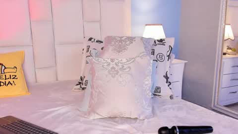 Snapshot of nick_collins20 chatting on October 16, 2025, 12:33 am Nick online show from October 16, 2025, 12:33 am