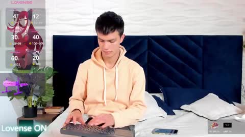 Snapshot of nick_torn chatting on September 26, 2025, 12:09 pm Nick online show from September 26, 2025, 12:09 pm