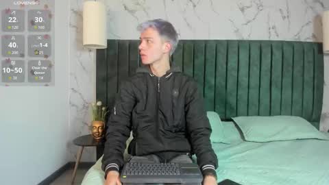 Snapshot of nick_torn chatting on February 18, 2026, 12:12 pm Nick online show from February 18, 2026, 12:12 pm