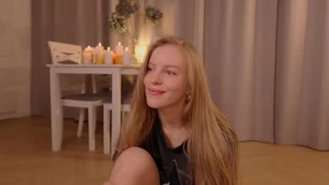 Snapshot of nickacherie chatting on March 27, 2026, 5:56 pm Nicka Cherie online show from March 27, 2026, 5:56 pm