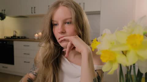 Snapshot of nickacherie chatting on April 1, 2026, 4:59 pm Nicka Cherie online show from April 1, 2026, 4:59 pm