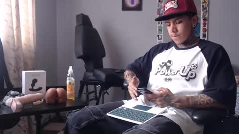 Nickhot0609 online show from January 12, 2025, 8:14 pm