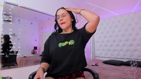 nickky online show from January 22, 2025, 1:42 pm