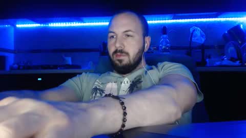 Julian online show from April 2, 2026, 11:24 pm