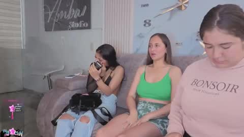 nicky_as online show from November 6, 2025, 1:45 pm