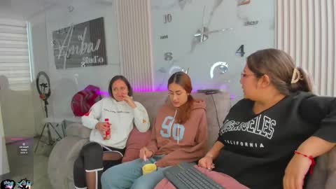 nicky_as online show from January 15, 2026, 1:37 pm