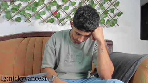 nicky online show from January 4, 2025, 8:27 pm