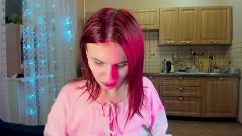 Nicky Weekends online show from December 22, 2024, 3:00 pm