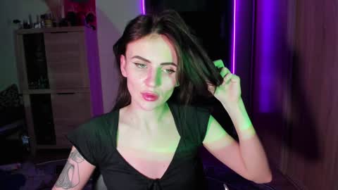 Nicky Weekends online show from January 27, 2025, 1:37 am