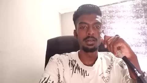 Snapshot of nickyle63 chatting on January 19, 2025, 3:21 pm james online show from January 19, 2025, 3:21 pm