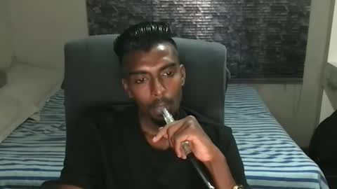 Snapshot of nickyle63 chatting on November 21, 2025, 6:28 pm james online show from November 21, 2025, 6:28 pm