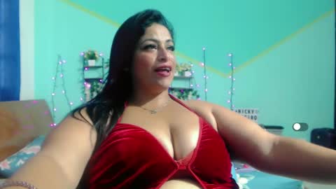 Snapshot of nickyribeiro chatting on February 14, 2025, 5:57 pm nickyribeiro online show from February 14, 2025, 5:57 pm