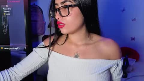 Nicolle online show from November 9, 2025, 11:36 pm