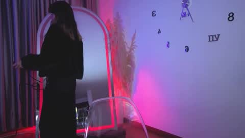 Nicky online show from November 7, 2025, 10:32 pm