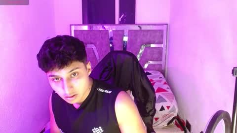 Snapshot of nickyyhot chatting on November 30, 2025, 3:21 am NICOLAS online show from November 30, 2025, 3:21 am