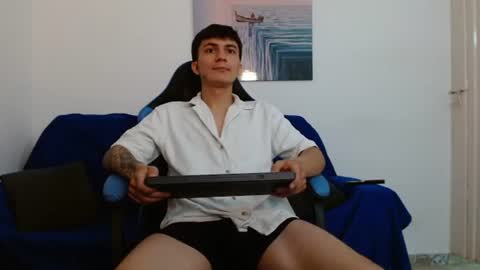Nico online show from June 17, 2026, 6:42 pm