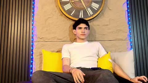 nico_monroet online show from April 29, 2026, 10:16 pm