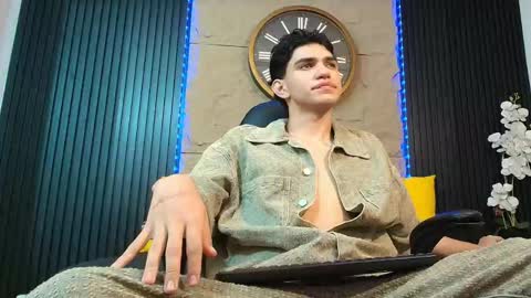 nico_monroet online show from May 21, 2026, 11:45 pm