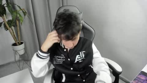 Nico  online show from April 25, 2026, 6:38 am