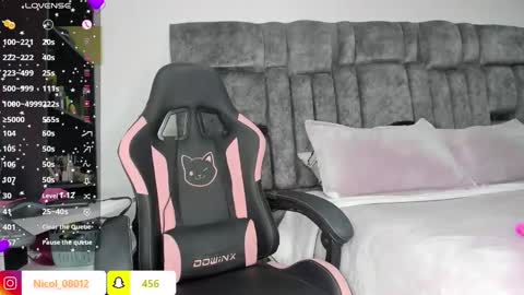 YuliEM online show from December 28, 2024, 8:04 pm